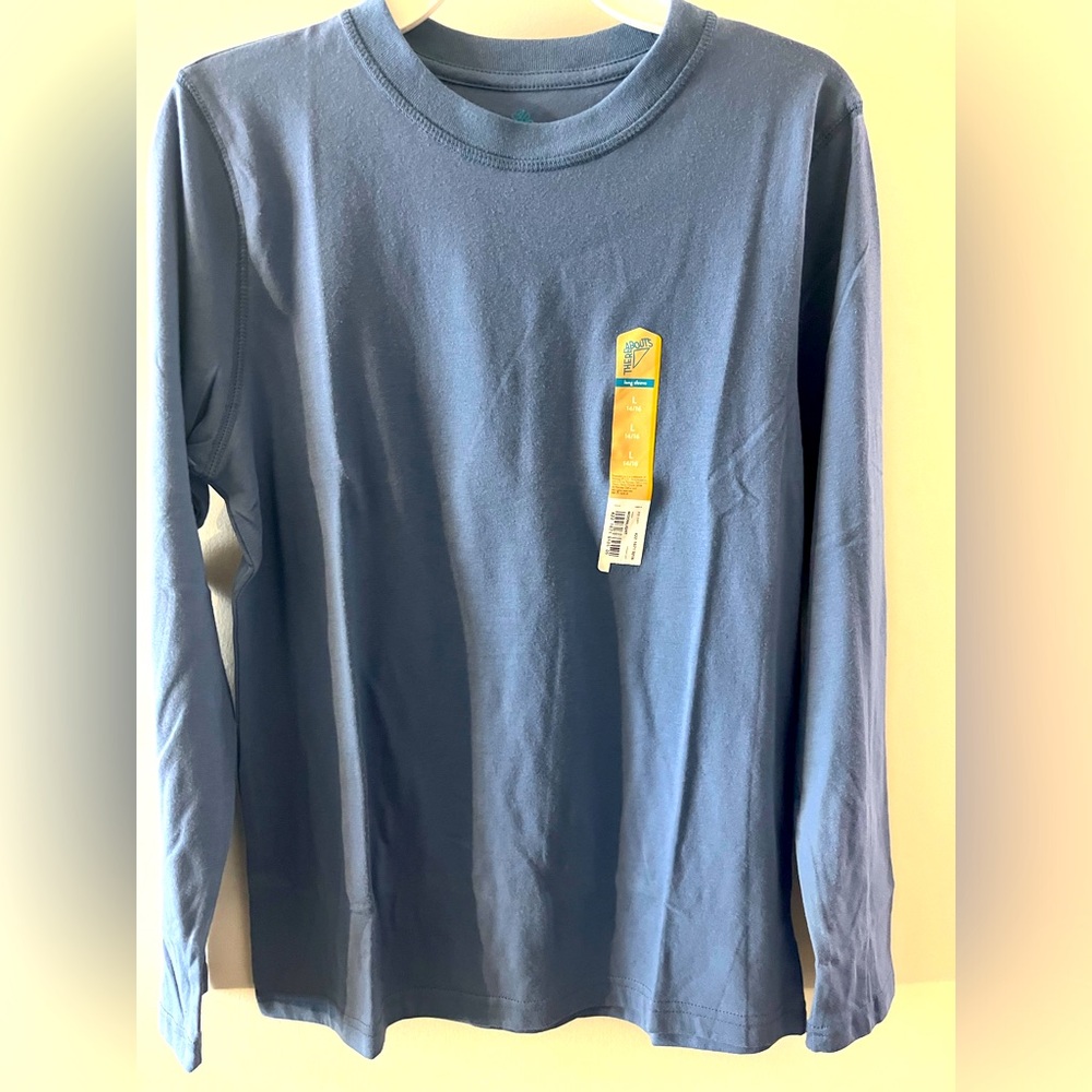 NWT long sleeve, super soft, comfortable boys, shirt, size large